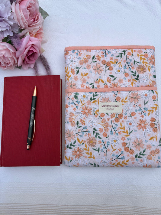 Book sleeve with pockets / Book pouch with pockets