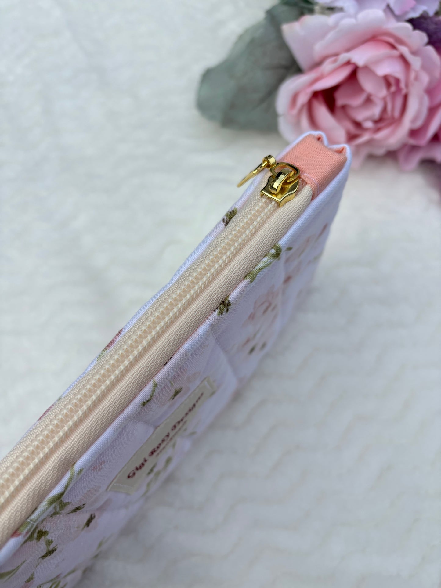 Quilted Zipper Pouch / Pencil Pouch / Makeup Pouch / Craft Supplies Pouch / Travel Pouch