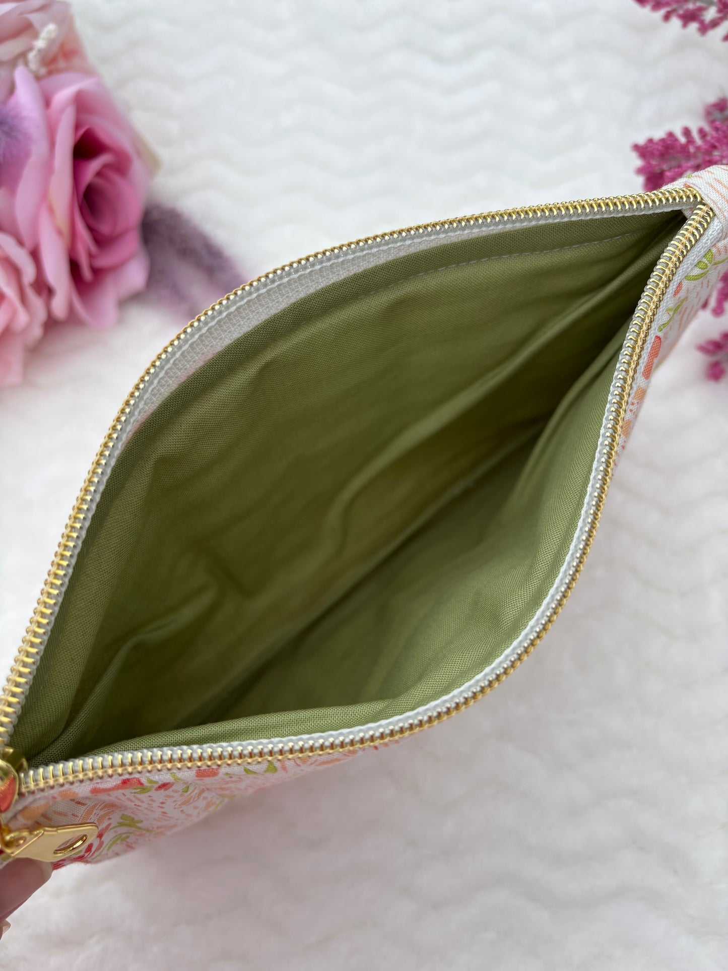 Quilted Zipper Pouch / Pencil Pouch / Makeup Pouch / Craft Supplies Pouch / Travel Pouch