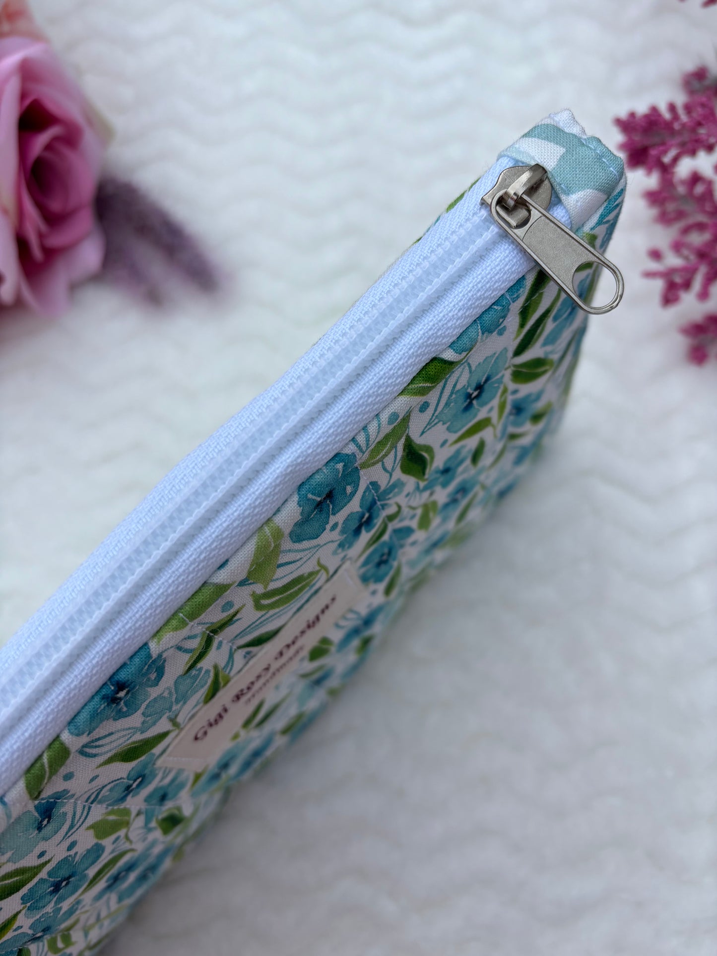 Quilted Zipper Pouch / Pencil Pouch / Makeup Pouch / Craft Supplies Pouch / Travel Pouch