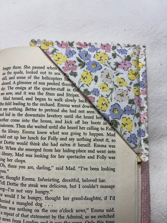 Fabric Corner Bookmark with Raw Pinked Edges