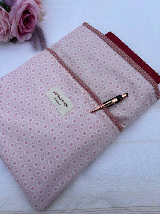 Book sleeve with pockets / Book pouch with pockets