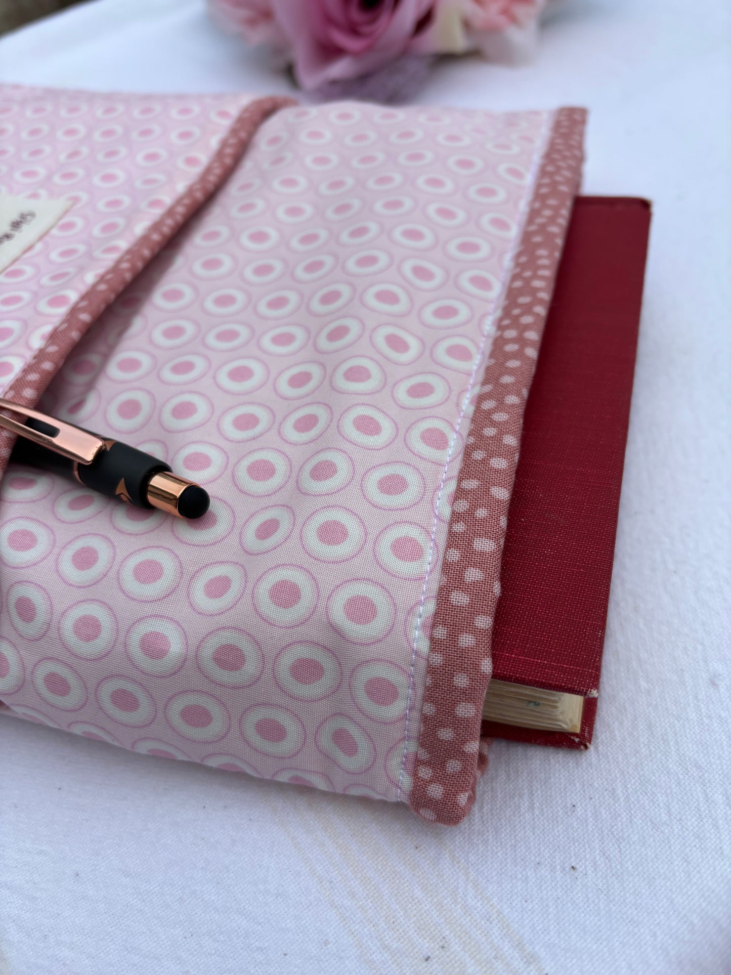 Book sleeve with pockets / Book pouch with pockets